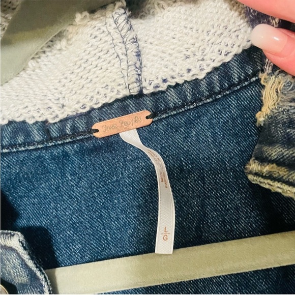 Free People - Hooded Jean Jacket - Sz L – Distressed Denim Knit Sleeves & Hood - Picture 7 of 9